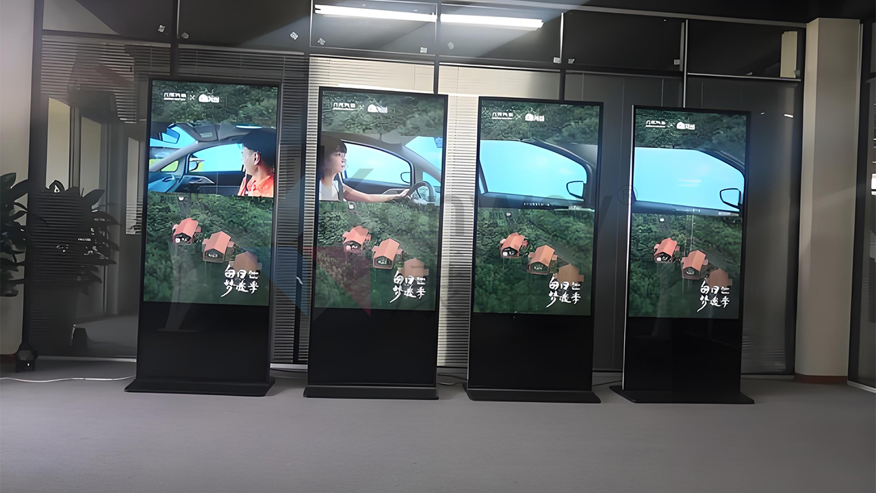 20 臺(tái)康維壁掛廣告機(jī)就位，點(diǎn)亮深圳 Live house 視聽盛宴