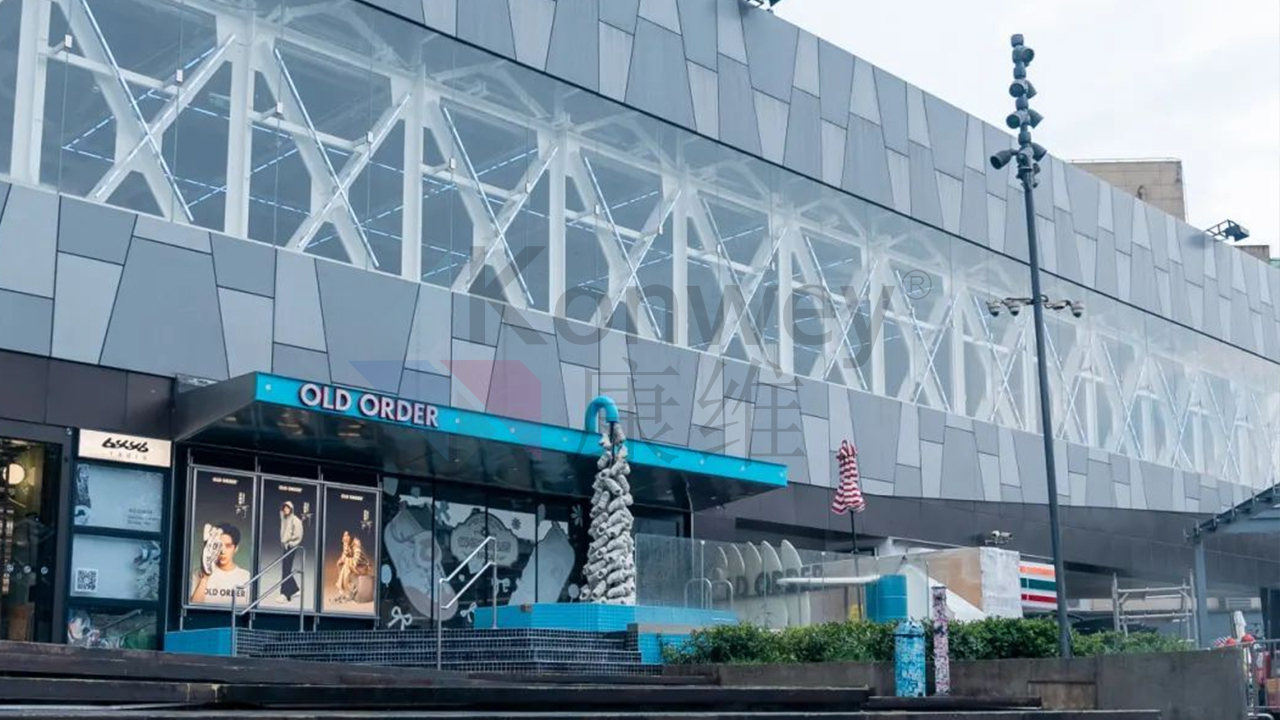 康維偉業(yè) K 形廣告機(jī)，點亮上海商場新活力