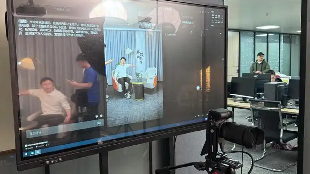 高清交互穩(wěn)如 “播”—— 深圳自媒體直播公司為何獨(dú)寵康維偉業(yè)會(huì)議機(jī)？