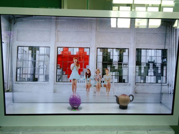 85寸觸摸透明液晶屏展示柜